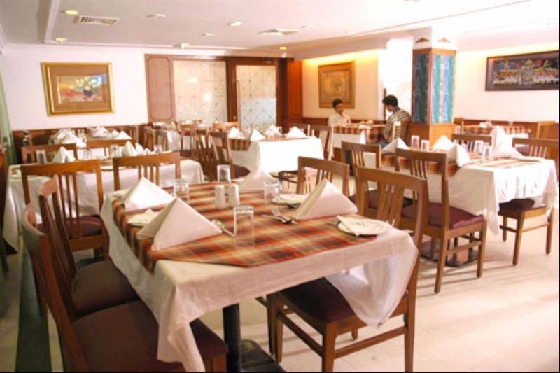 Hotel Chariot Chennai Exterior photo